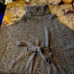 NWOT New York & Company Cowl Neck Poncho ✨